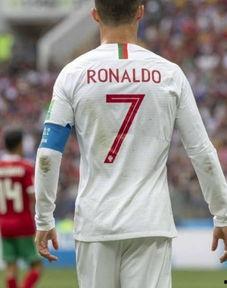 c罗背影图片,足球传奇的孤独背影
